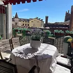 La Di Giulia Φεράρα