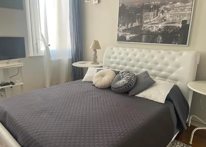 La Di Giulia Φεράρα