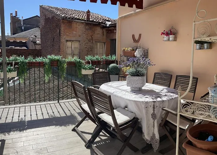 Vendégház La Di Giulia Ferrara